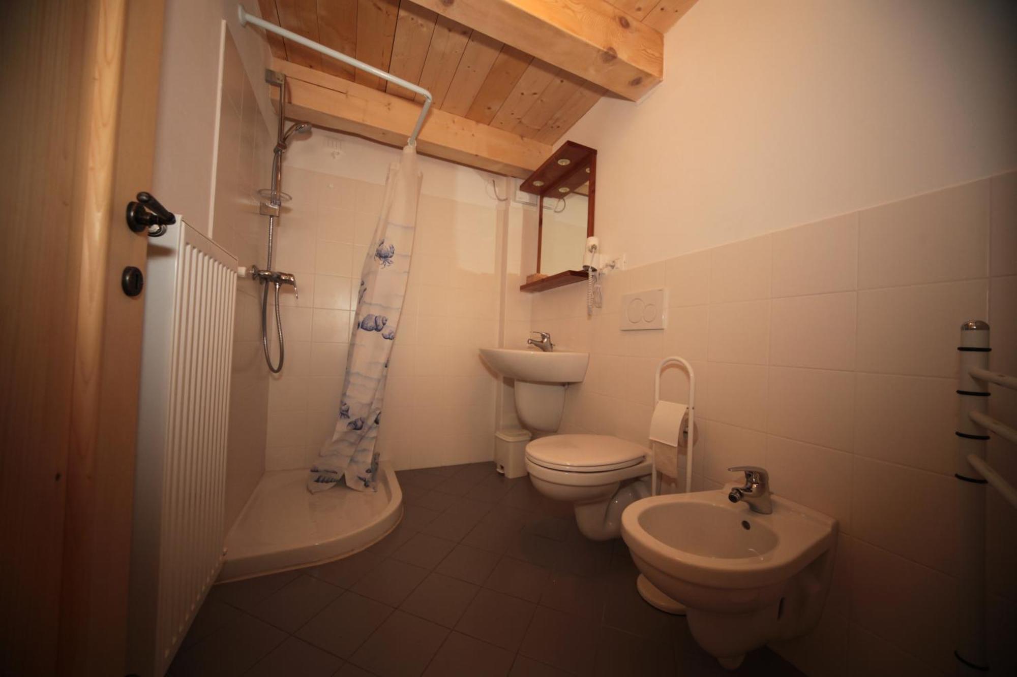 Albergo Diffuso Valcellina E Val Vajont In Erto Δωμάτιο φωτογραφία